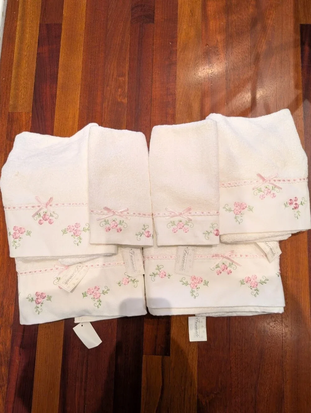 White Floral Embroidered Towel Set with Pink Accents Bows And Roses